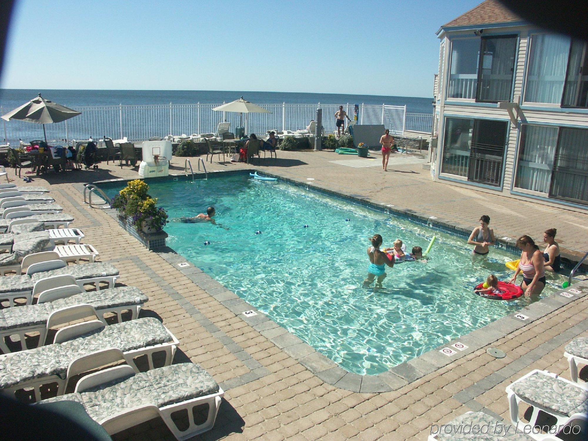 The Corsair & Cross Rip Oceanfront Motel Dennisport Exterior foto